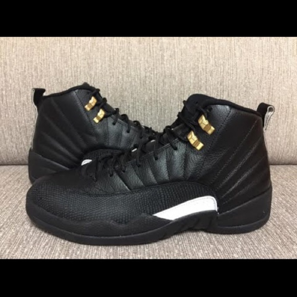 2 pairs of Jordan’s